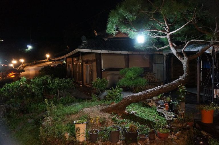 어제저녁 산방과 달